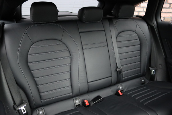 Mercedes-Benz EQC 400 4MATIC AMG Line Premium+ 80 kWh | 30.500,- | Distronic+ | Schuifdak | Memory | Burmester | Trekhaak | Multibeam LED | Leder | Surround Camera | Keyless Go |