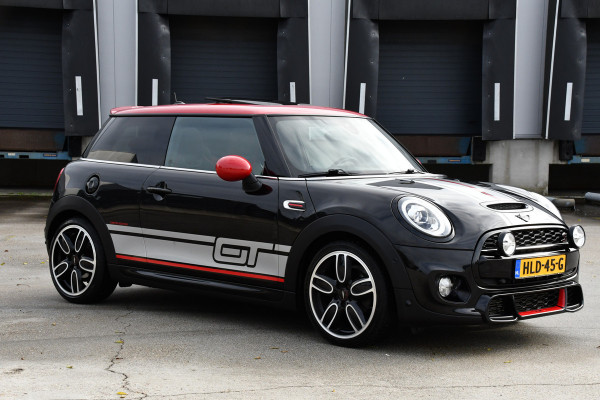 MINI Mini 2.0 Cooper S GT Limited Edition JCW Full Options, Adaptieve Cruise, PANO, H/K, HUD, Clima, Carplay, Stoelverwarming, LED, Uniek!