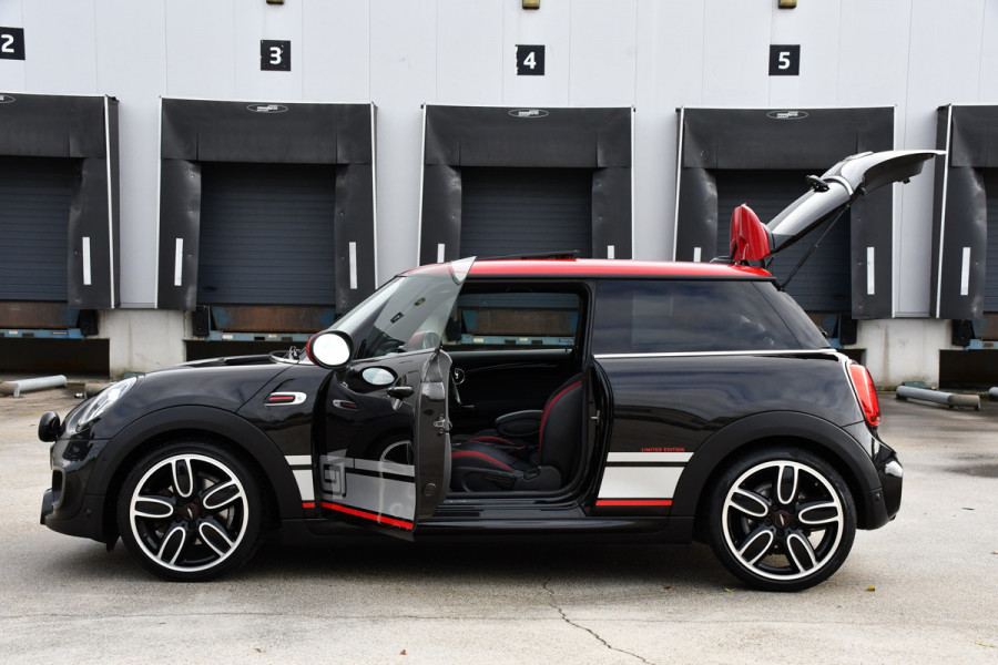 MINI Mini 2.0 Cooper S GT Limited Edition JCW Full Options, Adaptieve Cruise, PANO, H/K, HUD, Clima, Carplay, Stoelverwarming, LED, Uniek!