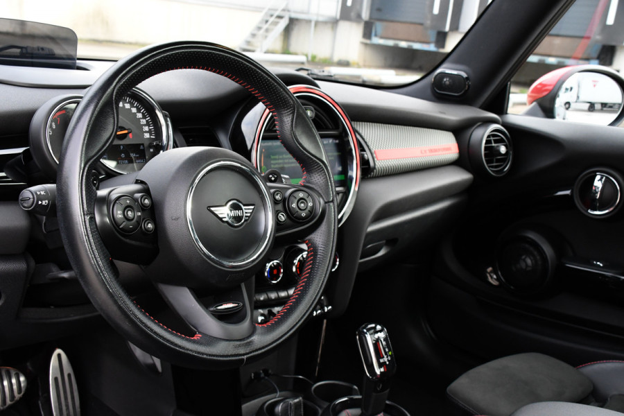 MINI Mini 2.0 Cooper S GT Limited Edition JCW Full Options, Adaptieve Cruise, PANO, H/K, HUD, Clima, Carplay, Stoelverwarming, LED, Uniek!