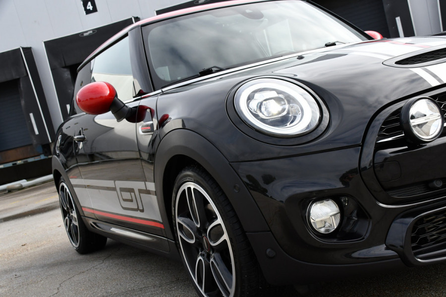 MINI Mini 2.0 Cooper S GT Limited Edition JCW Full Options, Adaptieve Cruise, PANO, H/K, HUD, Clima, Carplay, Stoelverwarming, LED, Uniek!