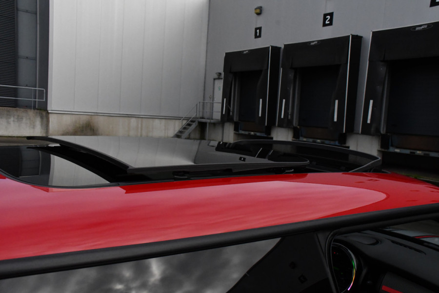 MINI Mini 2.0 Cooper S GT Limited Edition JCW Full Options, Adaptieve Cruise, PANO, H/K, HUD, Clima, Carplay, Stoelverwarming, LED, Uniek!