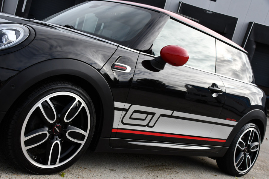 MINI Mini 2.0 Cooper S GT Limited Edition JCW Full Options, Adaptieve Cruise, PANO, H/K, HUD, Clima, Carplay, Stoelverwarming, LED, Uniek!