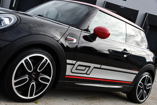 MINI Mini 2.0 Cooper S GT Limited Edition JCW Full Options, Adaptieve Cruise, PANO, H/K, HUD, Clima, Carplay, Stoelverwarming, LED, Uniek!