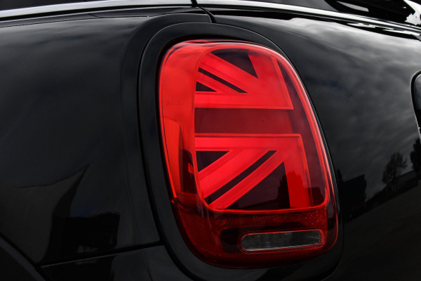 MINI Mini 2.0 Cooper S GT Limited Edition JCW Full Options, Adaptieve Cruise, PANO, H/K, HUD, Clima, Carplay, Stoelverwarming, LED, Uniek!