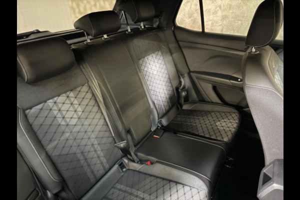 Volkswagen T-Cross 1.5 TSI R-Line Edition Facelift | Keyless | Led | Camera | Stoelverwarming Volkswagen T-Cross 1.5 TSI R-Line Edition Facelift | Keyless | Led | Camera | Stoelverwarming