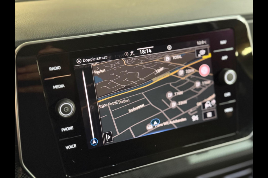 Volkswagen T-Cross 1.5 TSI R-Line Edition Facelift | Keyless | Led | Camera | Stoelverwarming Volkswagen T-Cross 1.5 TSI R-Line Edition Facelift | Keyless | Led | Camera | Stoelverwarming