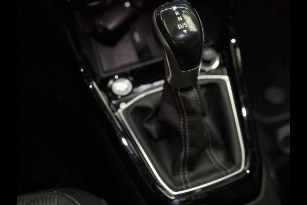 Volkswagen T-Cross 1.5 TSI R-Line Edition Facelift | Keyless | Led | Camera | Stoelverwarming Volkswagen T-Cross 1.5 TSI R-Line Edition Facelift | Keyless | Led | Camera | Stoelverwarming