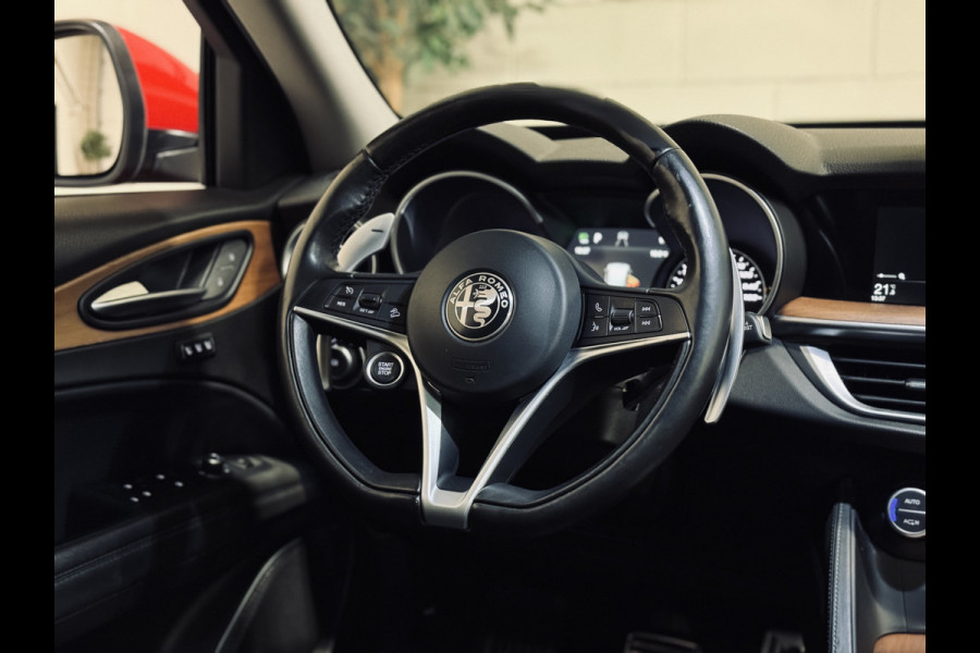 Alfa Romeo Stelvio 2.0 T 280PK AWD First Edition | Panorama | 1e Eig. | BTW