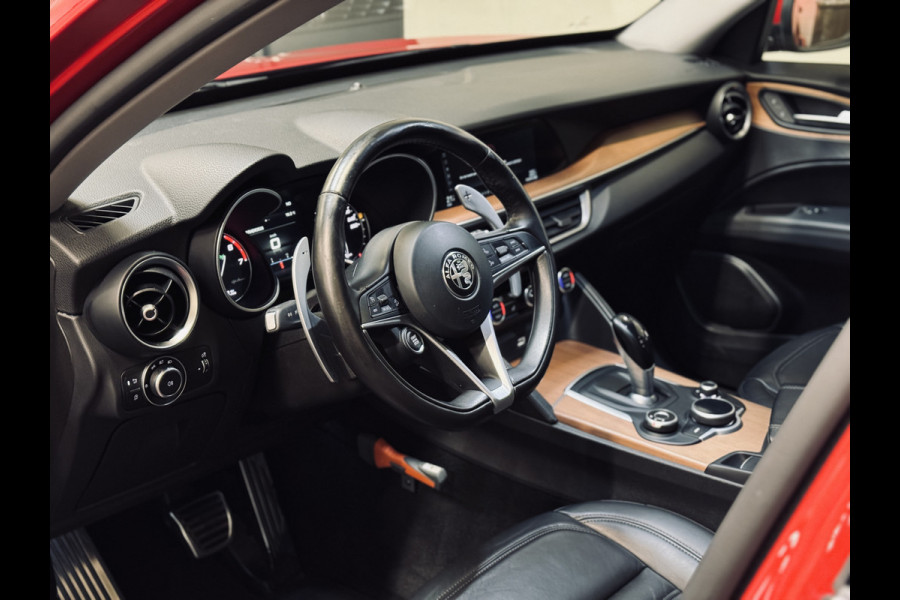 Alfa Romeo Stelvio 2.0 T 280PK AWD First Edition | Panorama | 1e Eig. | BTW