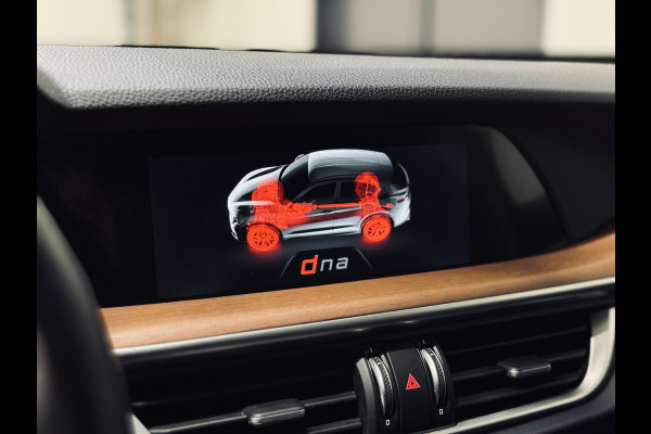 Alfa Romeo Stelvio 2.0 T 280PK AWD First Edition | Panorama | 1e Eig. | BTW