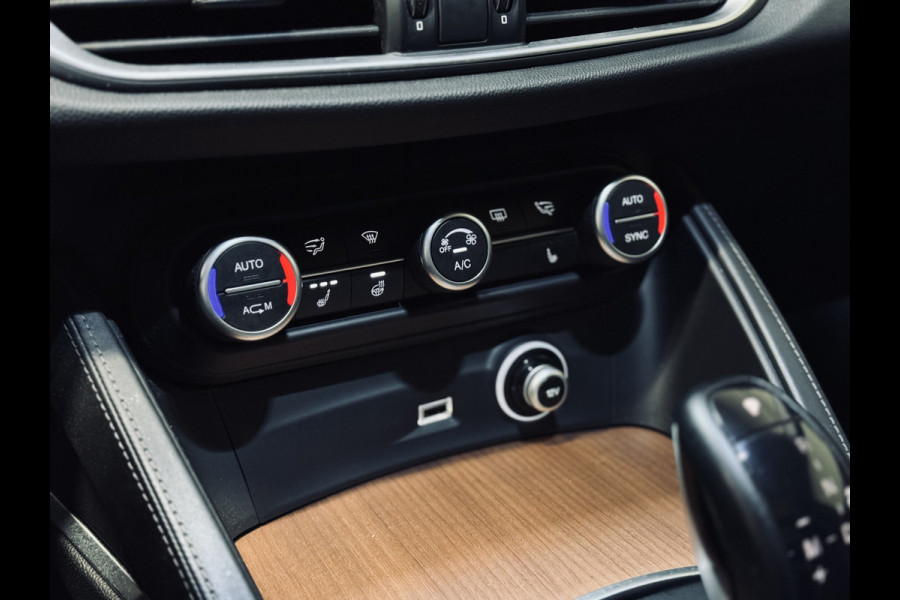 Alfa Romeo Stelvio 2.0 T 280PK AWD First Edition | Panorama | 1e Eig. | BTW
