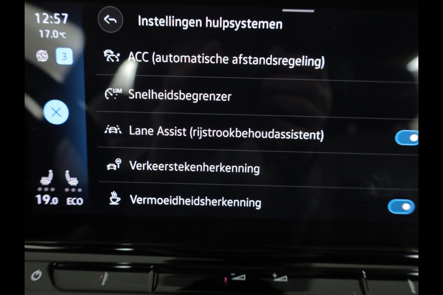 Volkswagen ID.3 First Plus 58 kWh 204pk|19'LM-velgen| Matrix LED| verwarmde voorstoelen| SOH 88%