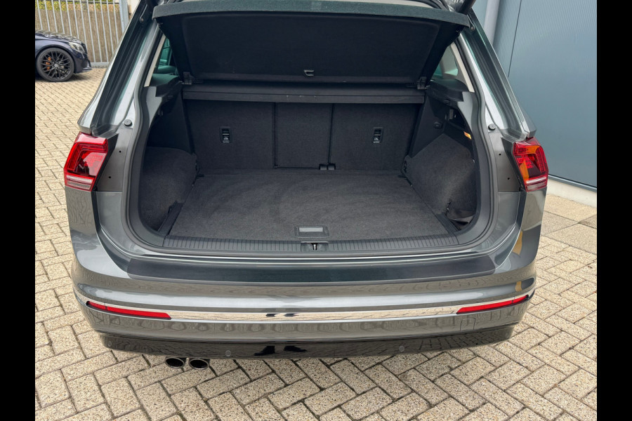 Volkswagen Tiguan 1.4 TSI Automaat R-Line * Led Plus * Camera * Stoelverwarming * Adaptieve Cruise Control *
