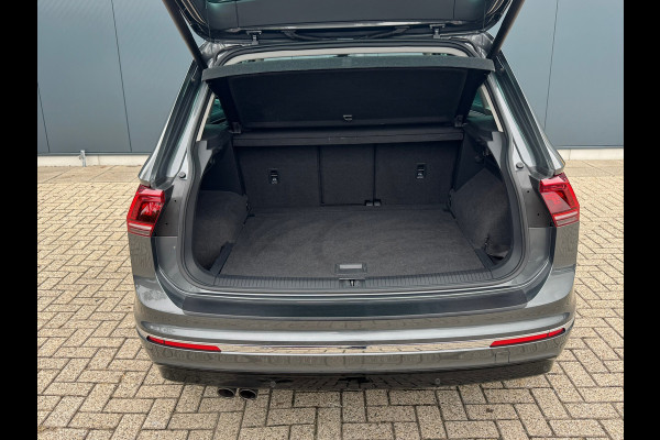 Volkswagen Tiguan 1.4 TSI Automaat R-Line * Led Plus * Camera * Stoelverwarming * Adaptieve Cruise Control *