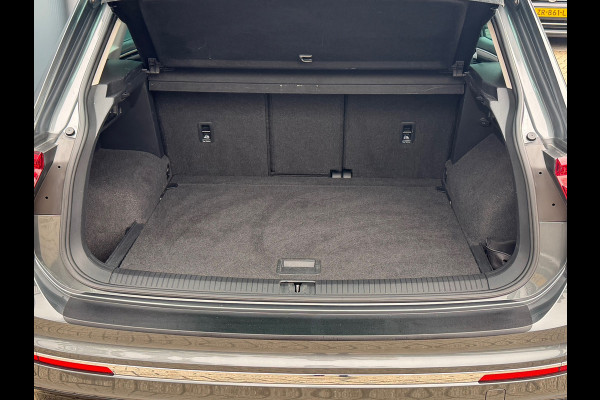Volkswagen Tiguan 1.4 TSI Automaat R-Line * Led Plus * Camera * Stoelverwarming * Adaptieve Cruise Control *