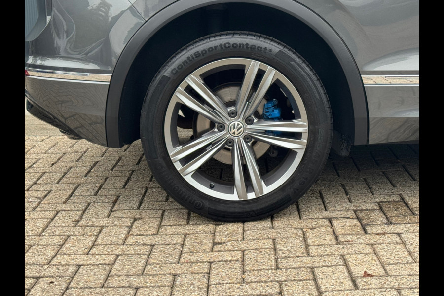 Volkswagen Tiguan 1.4 TSI Automaat R-Line * Led Plus * Camera * Stoelverwarming * Adaptieve Cruise Control *