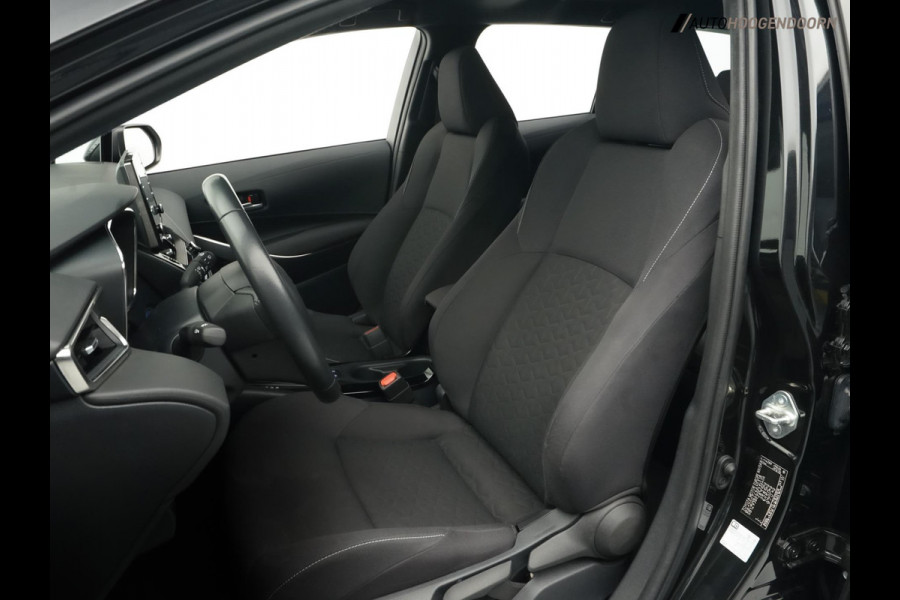 Toyota Corolla Touring Sports 1.8 Hybrid Active (APPLE CARPLAY,LED VERLICHTING,CAMERA,CLIMATE,CRUISE,LM-VELGEN,NIEUWE APK) Toyota Corolla Touring Sports 1.8 Hybrid Active (APPLE CARPLAY,LED VERLICHTING,CAMERA,CLIMATE,CRUISE,LM-VELGEN,NIEUWE APK)