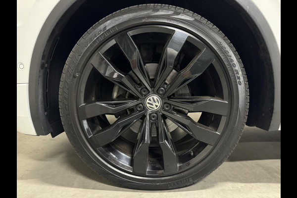 Volkswagen Tiguan 1.5 TSI R-Line Black Edition Pano Virtual Dynaudio 360° NAP
