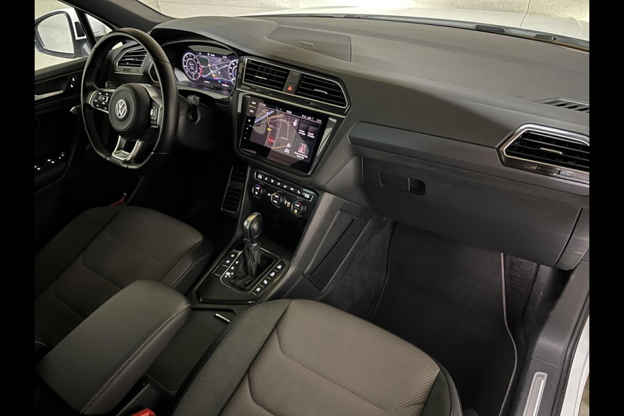 Volkswagen Tiguan 1.5 TSI R-Line Black Edition Pano Virtual Dynaudio 360° NAP
