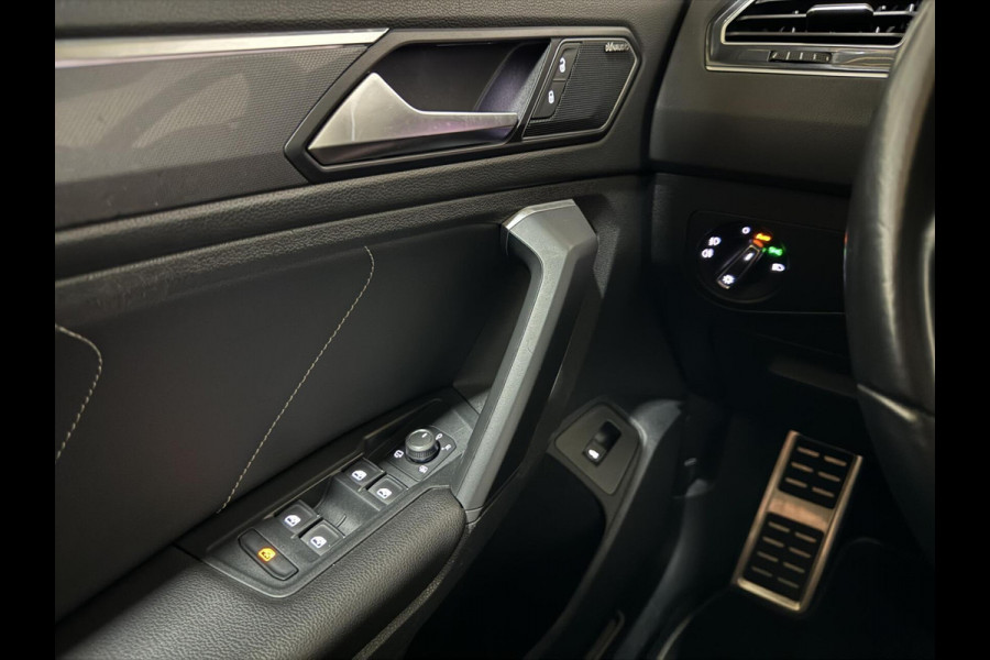 Volkswagen Tiguan 1.5 TSI R-Line Black Edition Pano Virtual Dynaudio 360° NAP