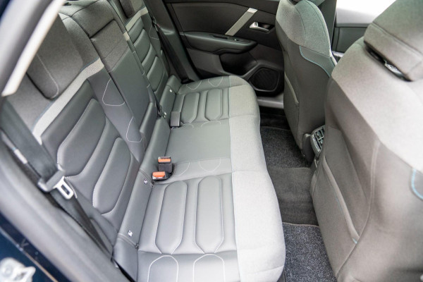 Citroën C4 X 1.2 Puretech Max|Prijs rijklaar incl. 12 mnd garantie| Carplay Schuif/kanteldak Head-up display Camera PDC LMV NAV Citroën C4 X 1.2 Puretech Max|Prijs rijklaar incl. 12 mnd garantie| Carplay Schuif/kanteldak Head-up display Camera PDC LMV NAV