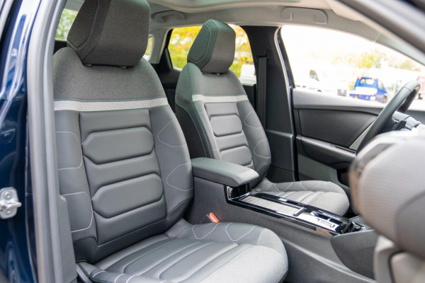 Citroën C4 X 1.2 Puretech Max|Prijs rijklaar incl. 12 mnd garantie| Carplay Schuif/kanteldak Head-up display Camera PDC LMV NAV Citroën C4 X 1.2 Puretech Max|Prijs rijklaar incl. 12 mnd garantie| Carplay Schuif/kanteldak Head-up display Camera PDC LMV NAV