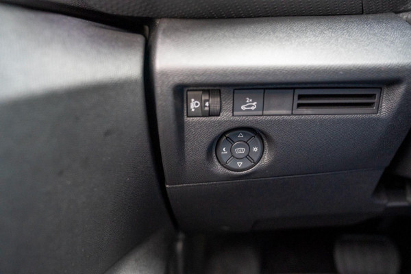 Citroën C4 X 1.2 Puretech Max|Prijs rijklaar incl. 12 mnd garantie| Carplay Schuif/kanteldak Head-up display Camera PDC LMV NAV Citroën C4 X 1.2 Puretech Max|Prijs rijklaar incl. 12 mnd garantie| Carplay Schuif/kanteldak Head-up display Camera PDC LMV NAV