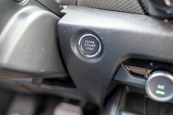 Citroën C4 X 1.2 Puretech Max|Prijs rijklaar incl. 12 mnd garantie| Carplay Schuif/kanteldak Head-up display Camera PDC LMV NAV Citroën C4 X 1.2 Puretech Max|Prijs rijklaar incl. 12 mnd garantie| Carplay Schuif/kanteldak Head-up display Camera PDC LMV NAV