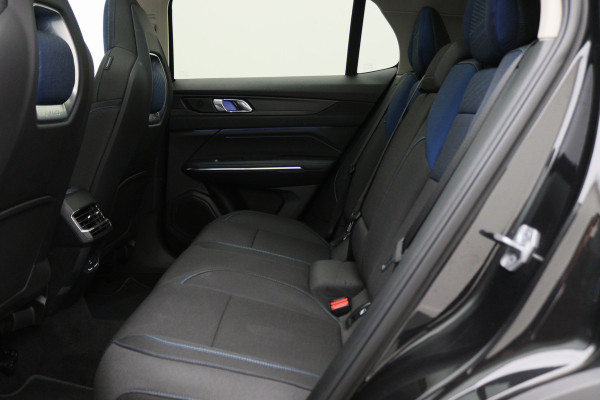 Lynk & Co 01 1.5 Plug-in Hybrid Automaat Panoramadak, ACC, Keyless, Navigatie, PDC, LED, 20'' Lynk & Co 01 1.5 Plug-in Hybrid Automaat Panoramadak, ACC, Keyless, Navigatie, PDC, LED, 20''