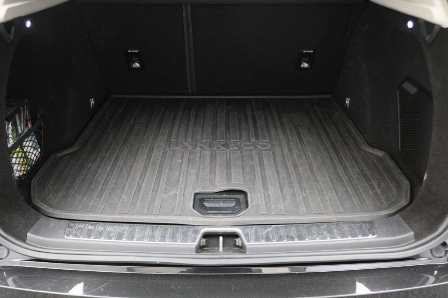 Lynk & Co 01 1.5 Plug-in Hybrid Automaat Panoramadak, ACC, Keyless, Navigatie, PDC, LED, 20'' Lynk & Co 01 1.5 Plug-in Hybrid Automaat Panoramadak, ACC, Keyless, Navigatie, PDC, LED, 20''