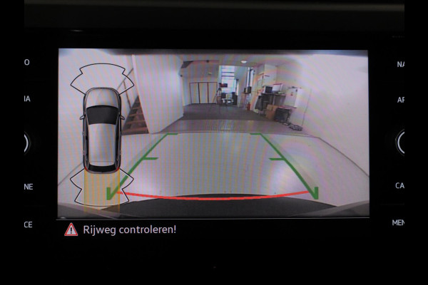 Volkswagen Polo 1.0 TSI R-Line 95 pk Automaat (DSG) | Verlengde garantie | Navigatie | Parkeersensoren | Achteruitrijcamera | Stoelverwarming | R-Line | Volkswagen Polo 1.0 TSI R-Line 95 pk Automaat (DSG) | Verlengde garantie | Navigatie | Parkeersensoren | Achteruitrijcamera | Stoelverwarming | R-Line |