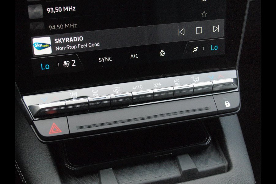 Renault Mégane E-Tech EV60 Optimum Charge Techno | Apple Carplay | Camera | Warmtepomp | Trekhaak | NL-Auto | Renault Mégane E-Tech EV60 Optimum Charge Techno | Apple Carplay | Camera | Warmtepomp | Trekhaak | NL-Auto |