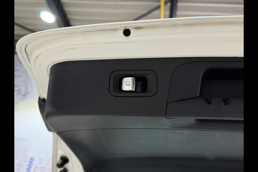 Mercedes-Benz GLC 300e 4MATIC|AMG|Pilot Asist|360Cam|Trekhaak Mercedes-Benz GLC 300e 4MATIC|AMG|Pilot Asist|360Cam|Trekhaak