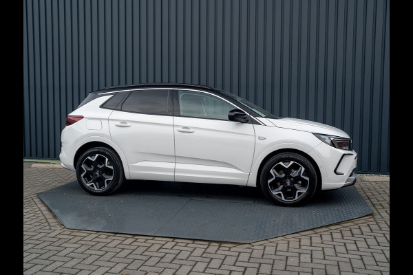 Opel Grandland 1.2 Turbo Ultimate | Led Matrix | Elk A-klep | Keyless | Prijs Rijklaar!!