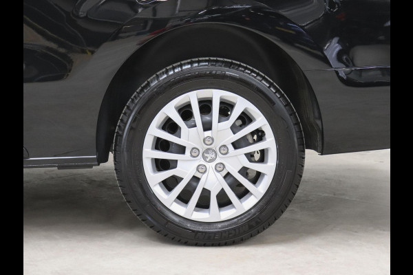 Peugeot Expert 2.0 BlueHDI Long Premium Dubbele Cabine Automaat Pack Look Navigatie Airco Bluetooth Parkeer sensoren Cruise Control Trekhaak *