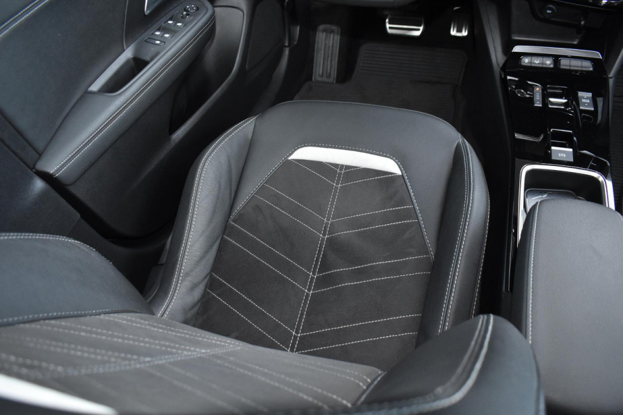 Opel Mokka 1.2 Turbo 130PK Aut. Ultimate | LED | Camera | Carplay | Adapt. Cruise | Incl. garantie Opel Mokka 1.2 Turbo 130PK Aut. Ultimate | LED | Camera | Carplay | Adapt. Cruise | Incl. garantie