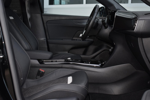 Opel Mokka 1.2 Turbo 130PK Aut. Ultimate | LED | Camera | Carplay | Adapt. Cruise | Incl. garantie Opel Mokka 1.2 Turbo 130PK Aut. Ultimate | LED | Camera | Carplay | Adapt. Cruise | Incl. garantie