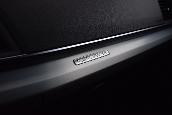 Audi Q5 40 TDI 190pk Quattro S-line | Trekhaak Audi Q5 40 TDI 190pk Quattro S-line | Trekhaak