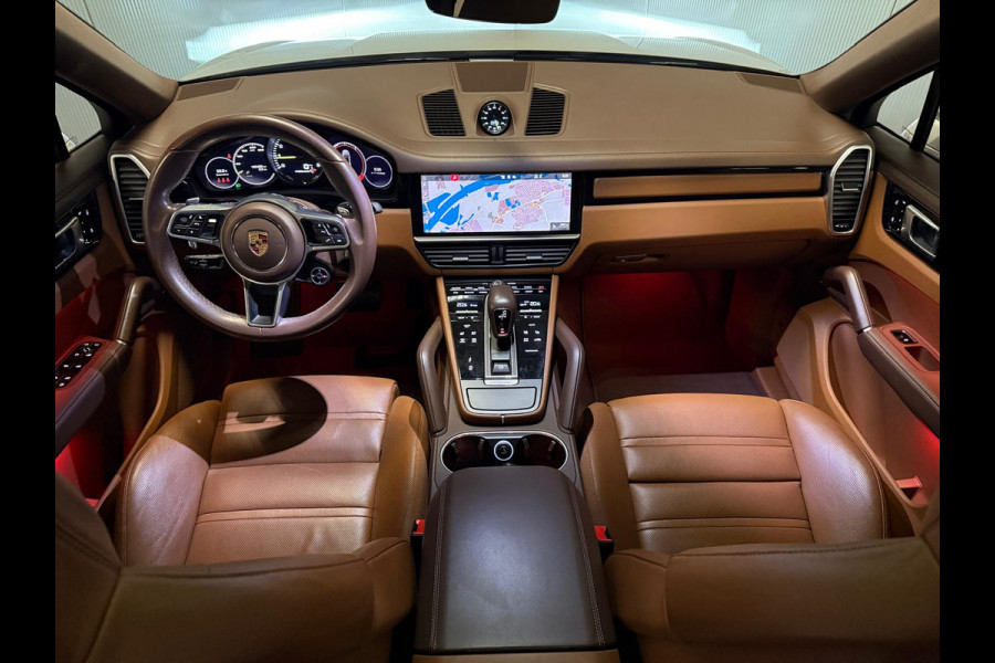 Porsche Cayenne Coupé 3.0e Hybrid KRIJT-SPORT DESIGN-CLUBLEER-PANO-STOELEN 18 VOUDIG-SURROUND-COMPLEET Porsche Cayenne Coupé 3.0e Hybrid KRIJT-SPORT DESIGN-CLUBLEER-PANO-STOELEN 18 VOUDIG-SURROUND-COMPLEET