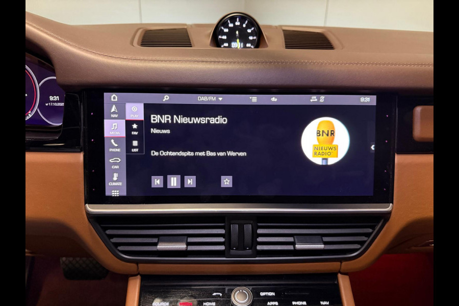 Porsche Cayenne Coupé 3.0e Hybrid KRIJT-SPORT DESIGN-CLUBLEER-PANO-STOELEN 18 VOUDIG-SURROUND-COMPLEET Porsche Cayenne Coupé 3.0e Hybrid KRIJT-SPORT DESIGN-CLUBLEER-PANO-STOELEN 18 VOUDIG-SURROUND-COMPLEET