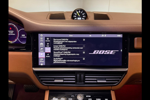 Porsche Cayenne Coupé 3.0e Hybrid KRIJT-SPORT DESIGN-CLUBLEER-PANO-STOELEN 18 VOUDIG-SURROUND-COMPLEET Porsche Cayenne Coupé 3.0e Hybrid KRIJT-SPORT DESIGN-CLUBLEER-PANO-STOELEN 18 VOUDIG-SURROUND-COMPLEET