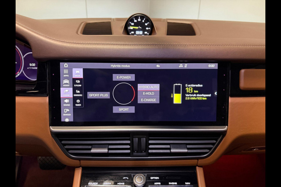 Porsche Cayenne Coupé 3.0e Hybrid KRIJT-SPORT DESIGN-CLUBLEER-PANO-STOELEN 18 VOUDIG-SURROUND-COMPLEET Porsche Cayenne Coupé 3.0e Hybrid KRIJT-SPORT DESIGN-CLUBLEER-PANO-STOELEN 18 VOUDIG-SURROUND-COMPLEET