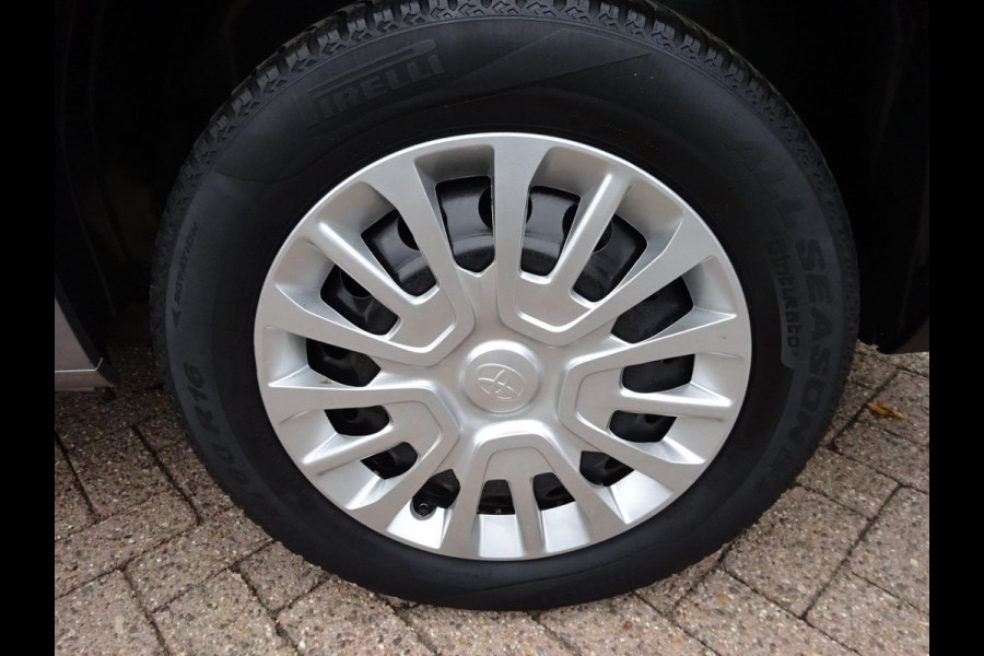 Toyota PROACE CITY 1.5 D-4D Navigator Long 130 PK NAVI CRUISE PDC