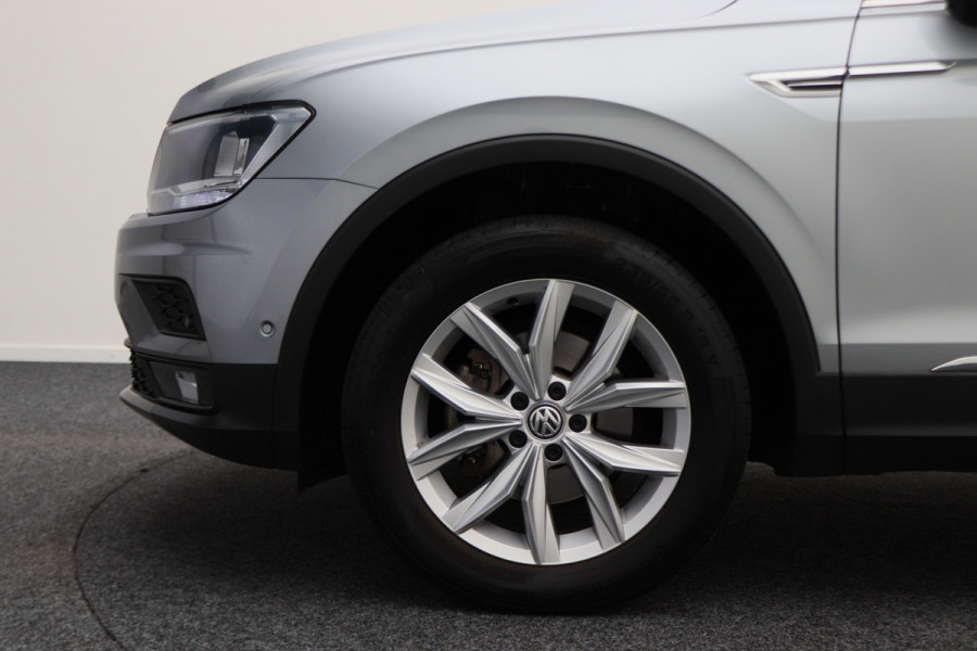 Volkswagen Tiguan Allspace 1.5 TSI DSG Comfortline 7p. Climate, ACC, Camera, Apple Carplay, PDC, Trekhaak, 18'' Volkswagen Tiguan Allspace 1.5 TSI DSG Comfortline 7p. Climate, ACC, Camera, Apple Carplay, PDC, Trekhaak, 18''