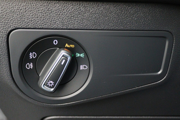 Volkswagen Tiguan Allspace 1.5 TSI DSG Comfortline 7p. Climate, ACC, Camera, Apple Carplay, PDC, Trekhaak, 18'' Volkswagen Tiguan Allspace 1.5 TSI DSG Comfortline 7p. Climate, ACC, Camera, Apple Carplay, PDC, Trekhaak, 18''