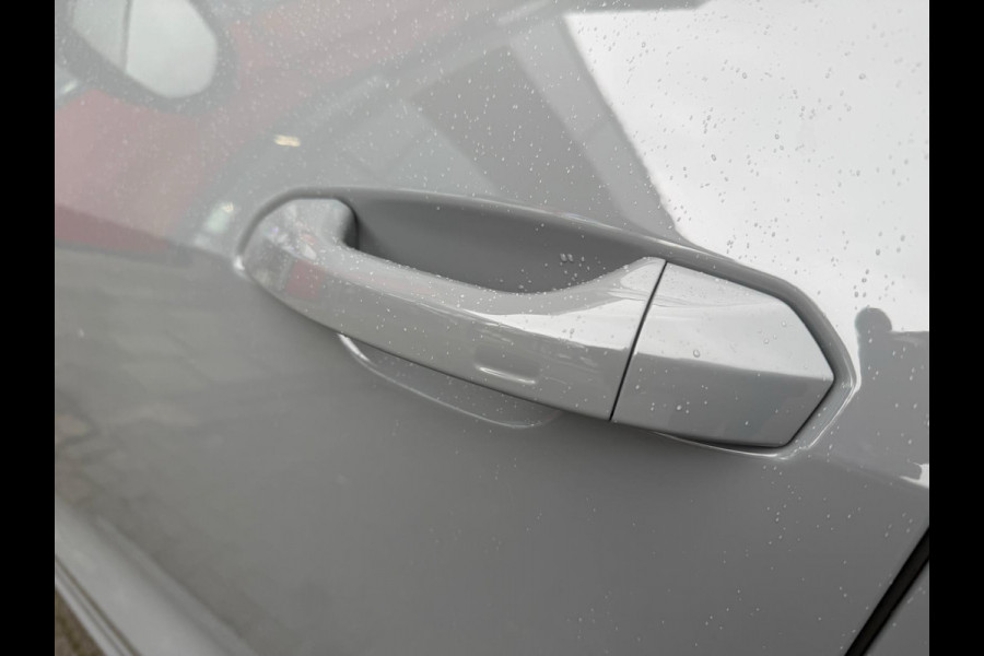 Audi Q8 4.0 TFSI RS Q8 quattro 3D Sound/ Panorama Full spec Audi Q8 4.0 TFSI RS Q8 quattro 3D Sound/ Panorama Full spec