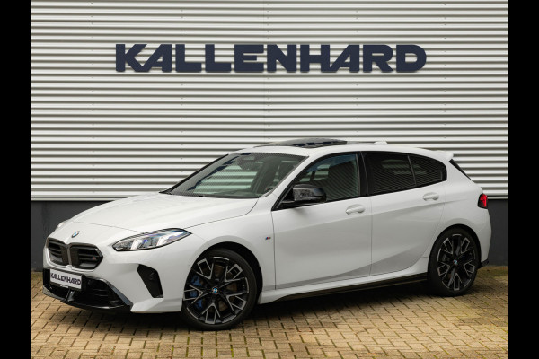 BMW 1-serie M135 xDrive - Pano - Trekhaak - Head-Up - Harman Kadon - Driving Ass