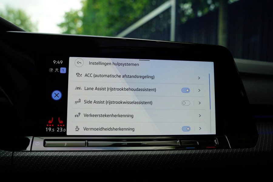 Volkswagen Golf 2.0 TSI R 4Motion Panoramadak Harman Kardon