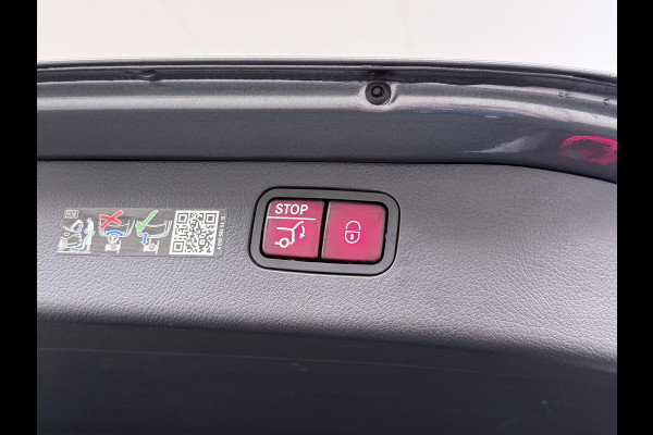 Mercedes-Benz C-Klasse Estate 180 AMG Line | Pano Memory Keyless Digital 360 Camera